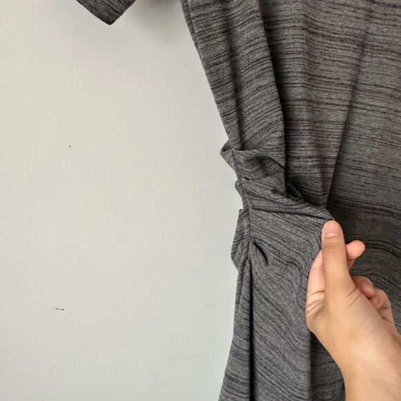 Athleta gray Downtown
midi dress Size XS Cinched Sides Short Sleeve - Picture 6 of 8